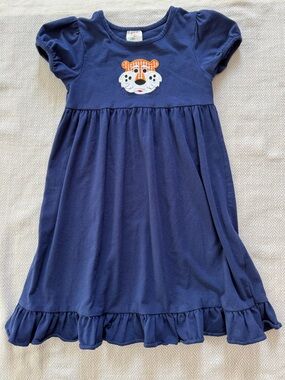 Stitchy Fish navy knit dress with tiger appliqué Size 6 Auburn War Eagle